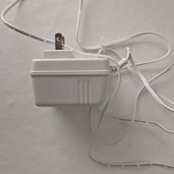 White Portable Stereo Speaker with AC Adapter & Cord OD-SP5 - Picture 10 of 14